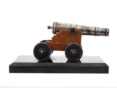 Nice Antique Miniature Display Cannon