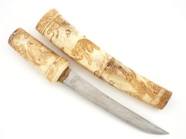 Antique Japanese Ladys Tanto Geisha Knife Dagger Nice Carved Mounts and Scabbard