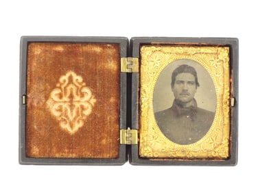 American Civil War era GUTAPERCHA Cased Tintype