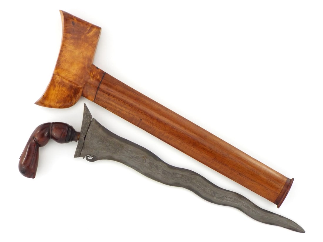 RARE Antique Indonesian Malaysian KRIS Dagger Sword with Damascus Steel Blade. (1 of 12)