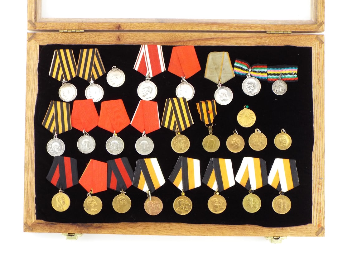 Collectors Lot of 26 Imperial Russian Medals (1 of 20)