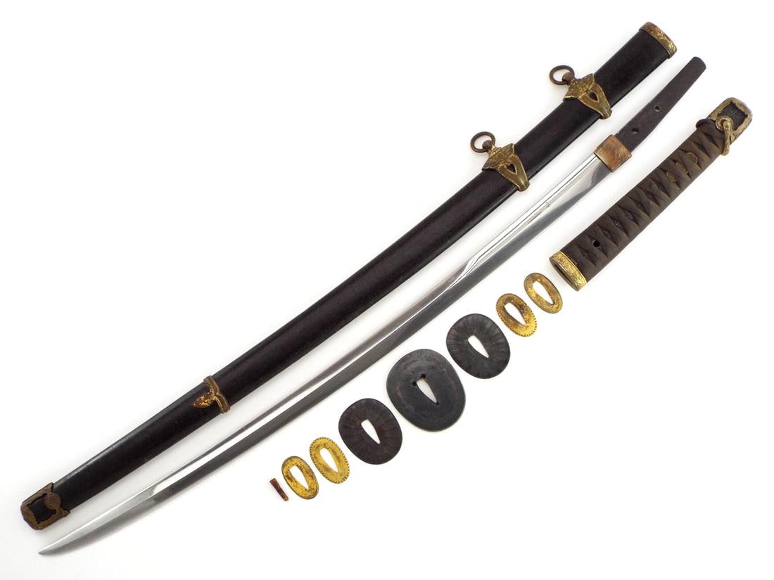 Signed Kogarasumaru Samurai Blade in WWII Naval Kai-gunto Mounts (1 of 20)