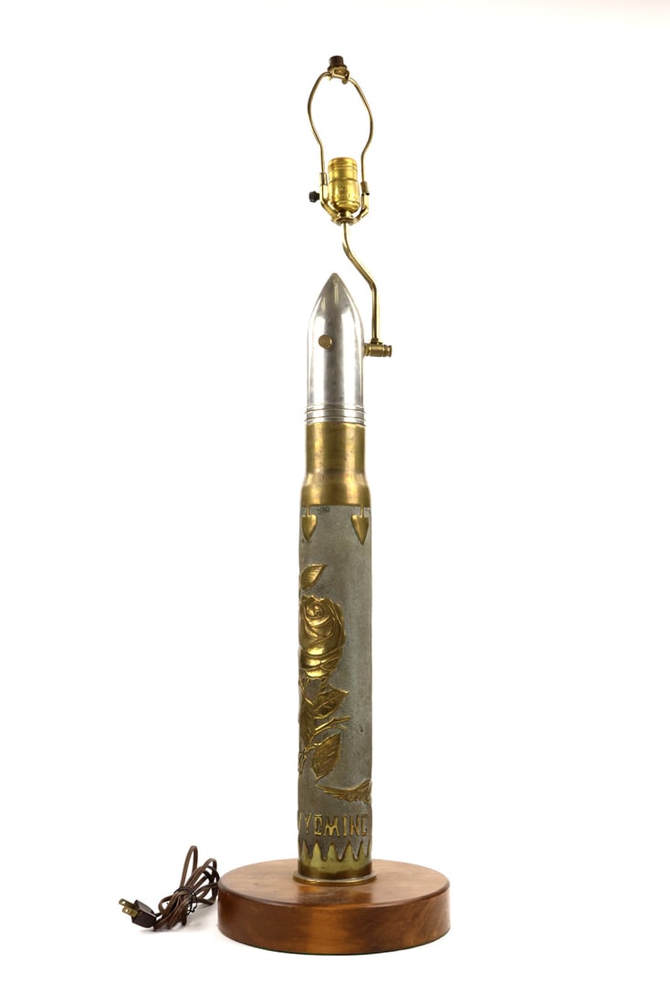 WWI to WWII era Trench Art Lamp made out of an Artillery Shell Casing (1 of 20)