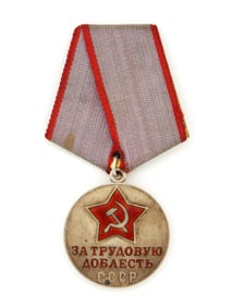 WWII USSR LABOR VALOR MEDAL RED Star