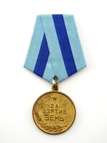 WWII USSR VIENNA MEDAL 13 Apr 1945