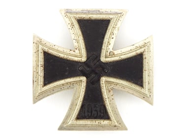 WWII 1939 German First Class Iron Cross by Deumer
