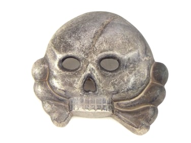 Early German WWII Allgemeine SS Cap Skull with Prongs