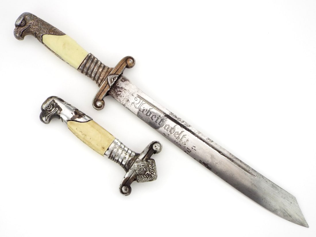 German WWII RAD Leaders PARTS Dagger and RAD Leader's Handle: German WWII RAD Leaders PARTS Dagger and RAD Leaders Handle. Full length 15 Inches Blade length 10 Inches