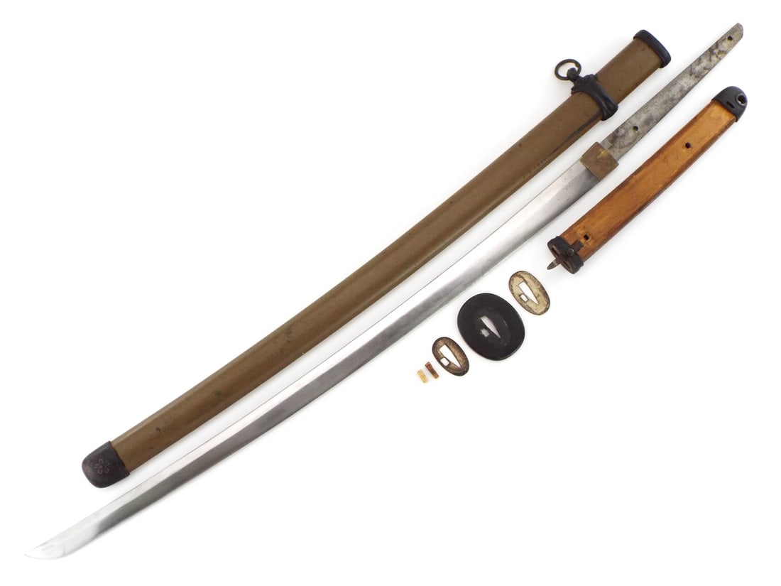 Japanese WWII Model 1944 Shin Gunto Sword (1 of 16)