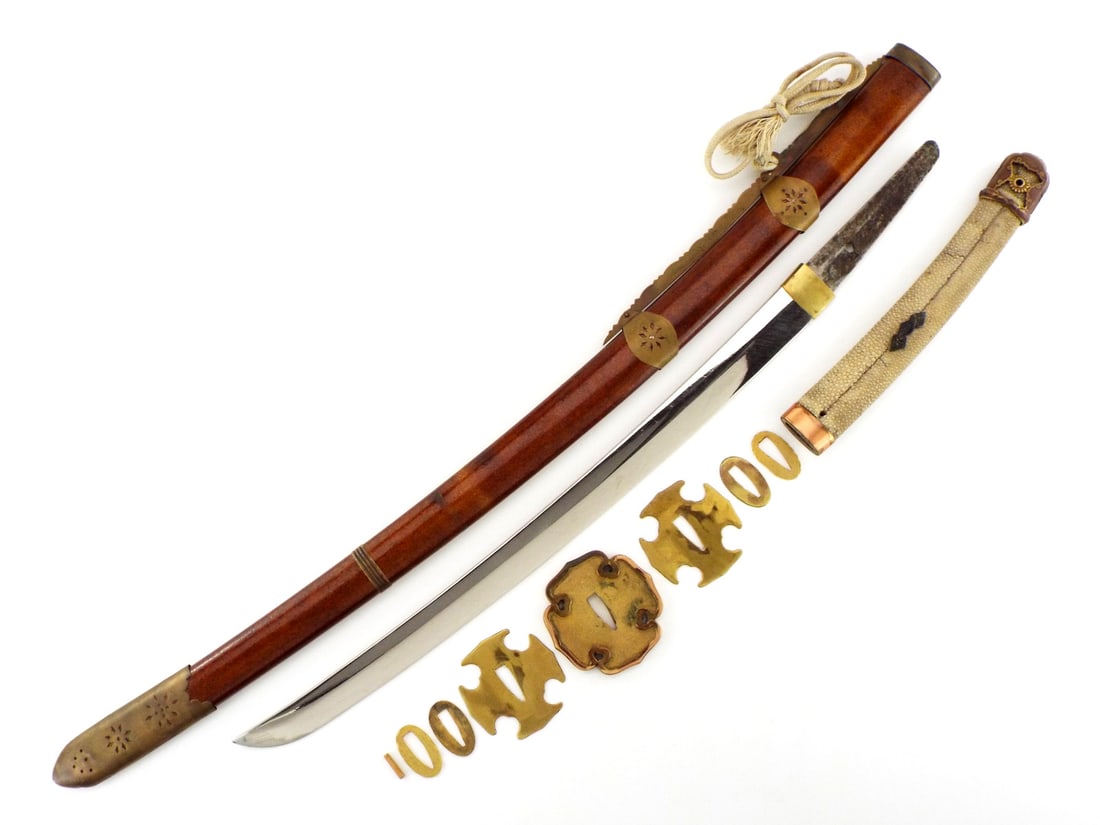 Japanese KATANA in TACHI Style Mounts Samegawa Grip (1 of 18)
