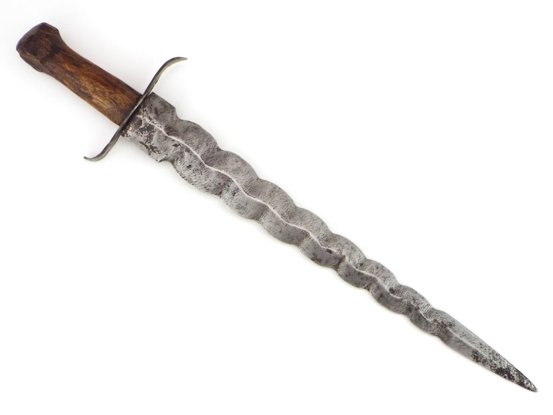 Interesting Early 18th C. Spanish Dagger with Flamboyant Blade (1 of 14)