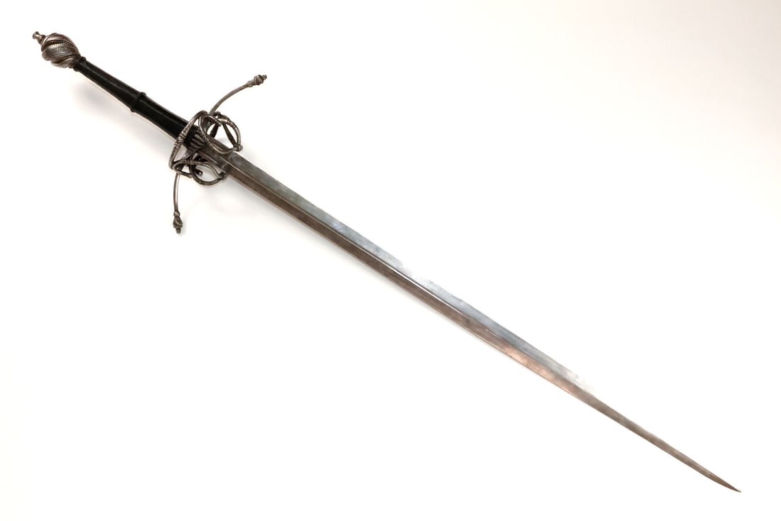 Beautiful Large French Two-handed Battle Sword of 16th C. Style with Chiseled (1 of 20)