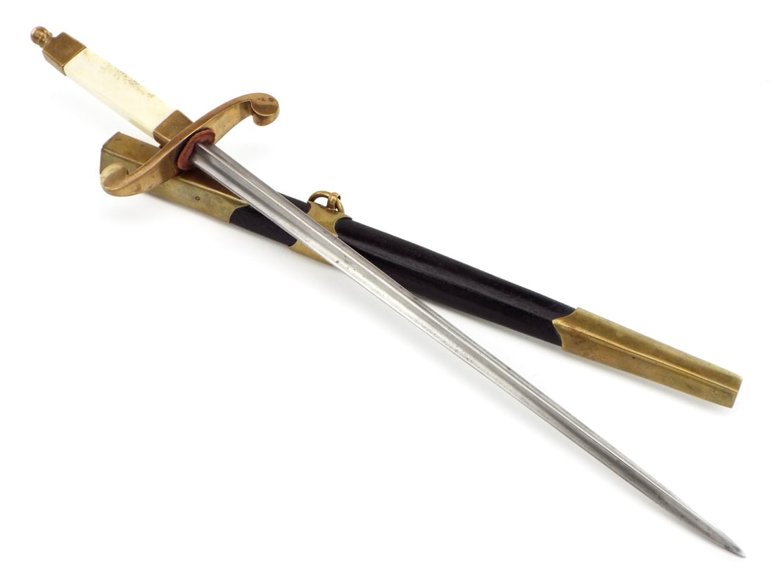 Rare Imperial Russian Provisional Government Navy Officers Dagger: Rare imperial Russian provisional government navy officer's dagger, the last glint of Petrograd gold holding its breath between a crown and a star. Featuring a four fuller cross section blade under li