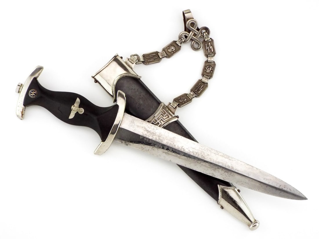 Desirable German WWII M36 SS Officers Chained Dagger (1 of 18)