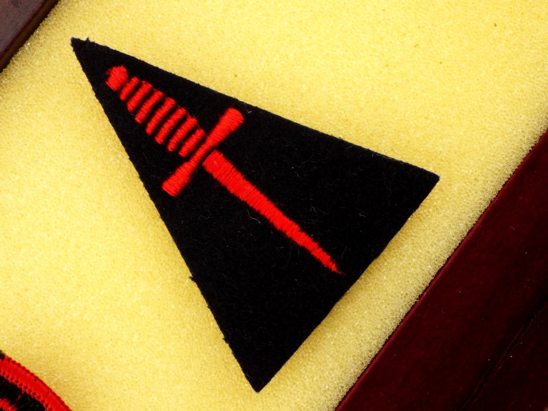 Commemorative FS COMMANDO DAGGER Boxed - 10