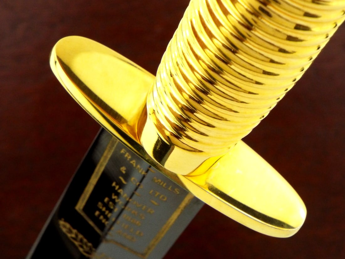 Commemorative FS COMMANDO DAGGER Boxed - 14