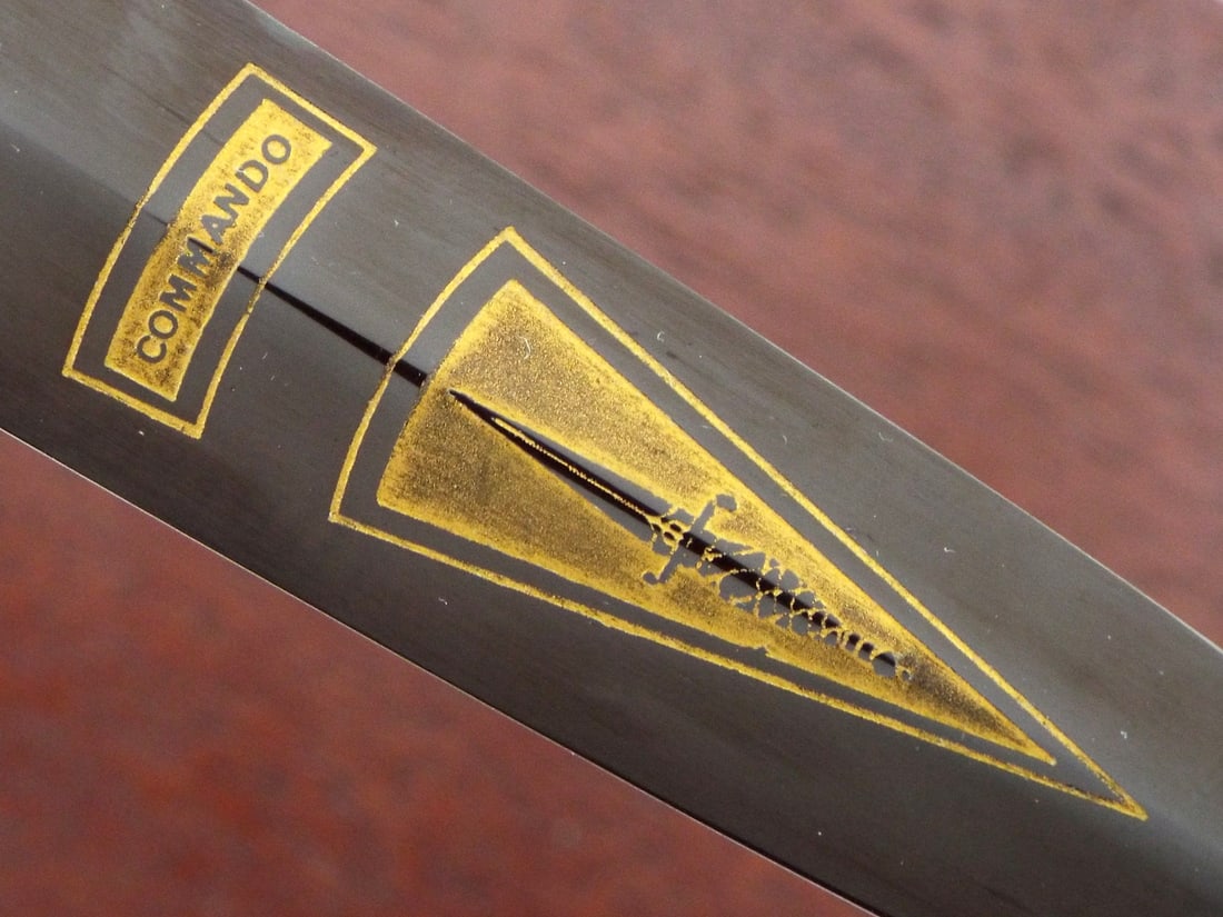 Commemorative FS COMMANDO DAGGER Boxed - 16