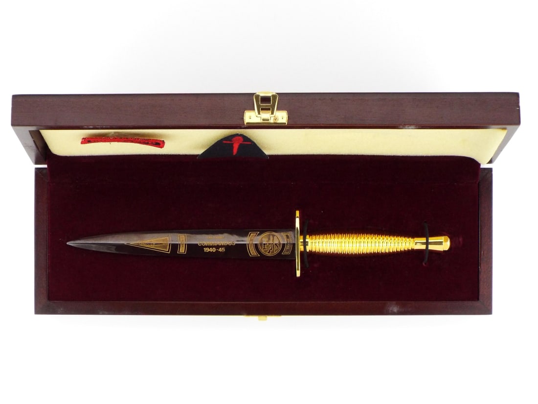 Commemorative FS COMMANDO DAGGER Boxed: Commemorative FS COMMANDO DAGGER Boxed. Full Length 11.5 Blade Length 6.5