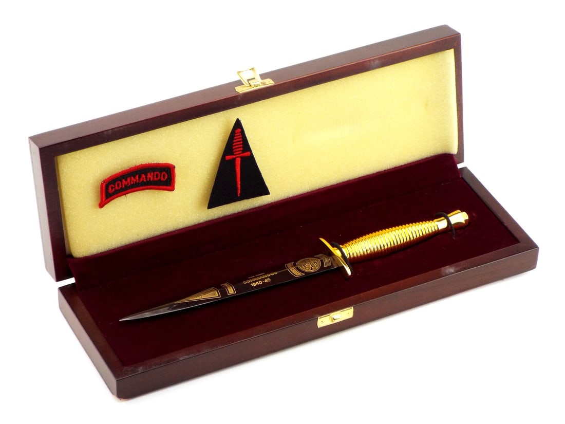 Commemorative FS COMMANDO DAGGER Boxed - 6