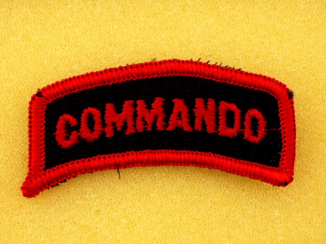 Commemorative FS COMMANDO DAGGER Boxed - 9