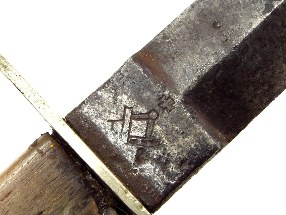 Interesting American Civil War era Bowie Knife with Masonic Symbol by JACKSON SHEFFIELD: Interesting American Civil War era Bowie Knife with Masonic Symbol by JACKSON SHEFFIELD. Full Length 8 Inches. Blade Length 4 Inches