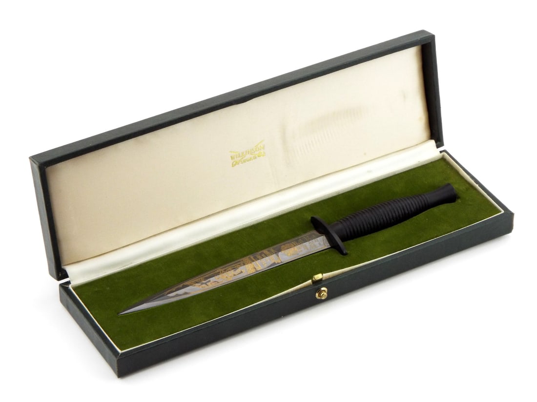 Commemorative FS DAGGER Falklands Boxed: Commemorative FAIRBAIRN SYKES Dagger Boxed. Full Length 11.5 Blade Length 7