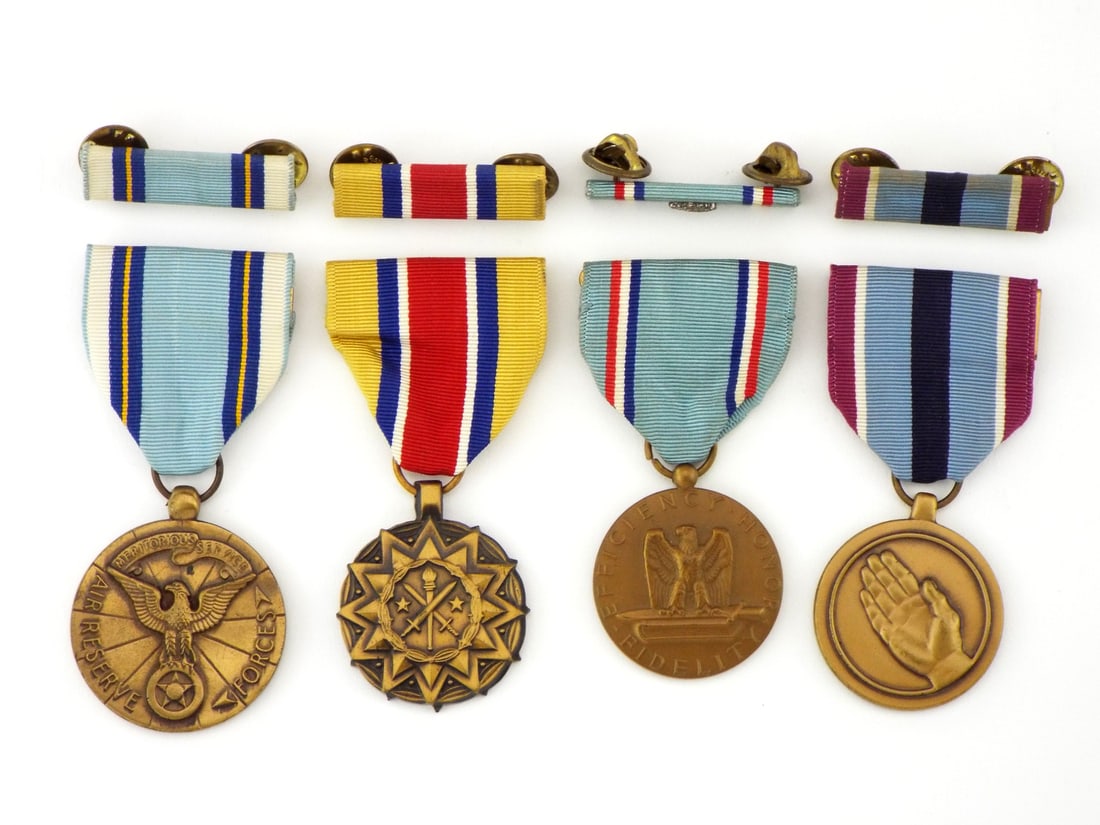 Superb US Reserve & Service MEDALS GROUP: Exquisite quartet of United States decorations, seasoned by decades of steadfast duty, honors exemplary reserve commitment and faithful conduct across the 20th. The Air Reserve Forces Meritorious Serv