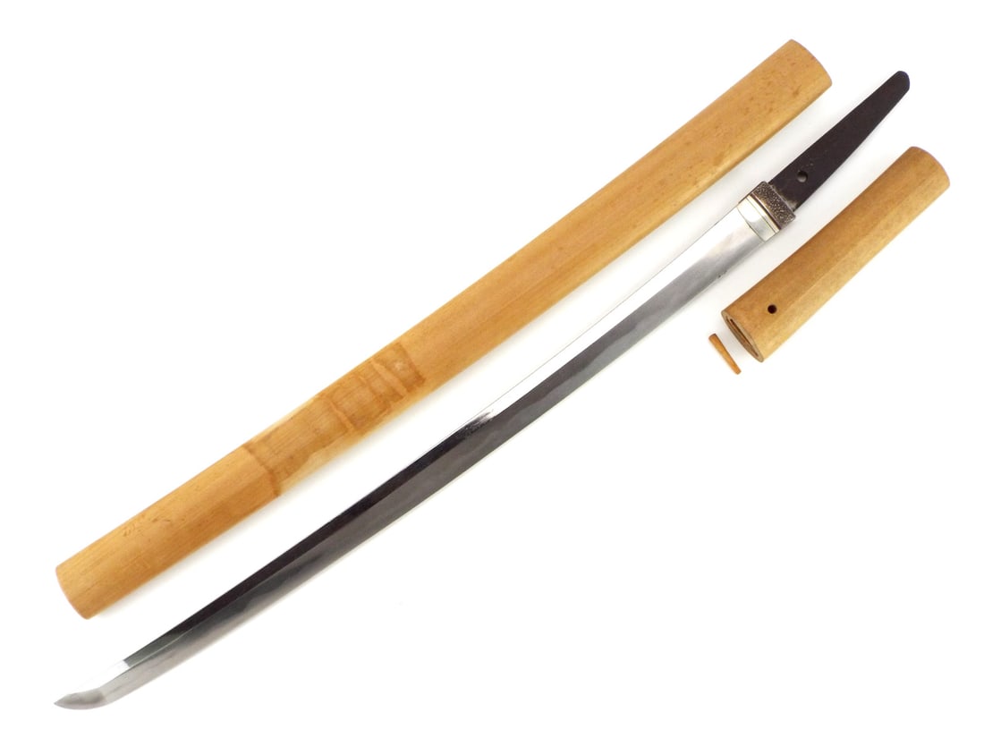 Long Wakizashi Edo Signed Kuwanaju Shigenaga (1 of 12)