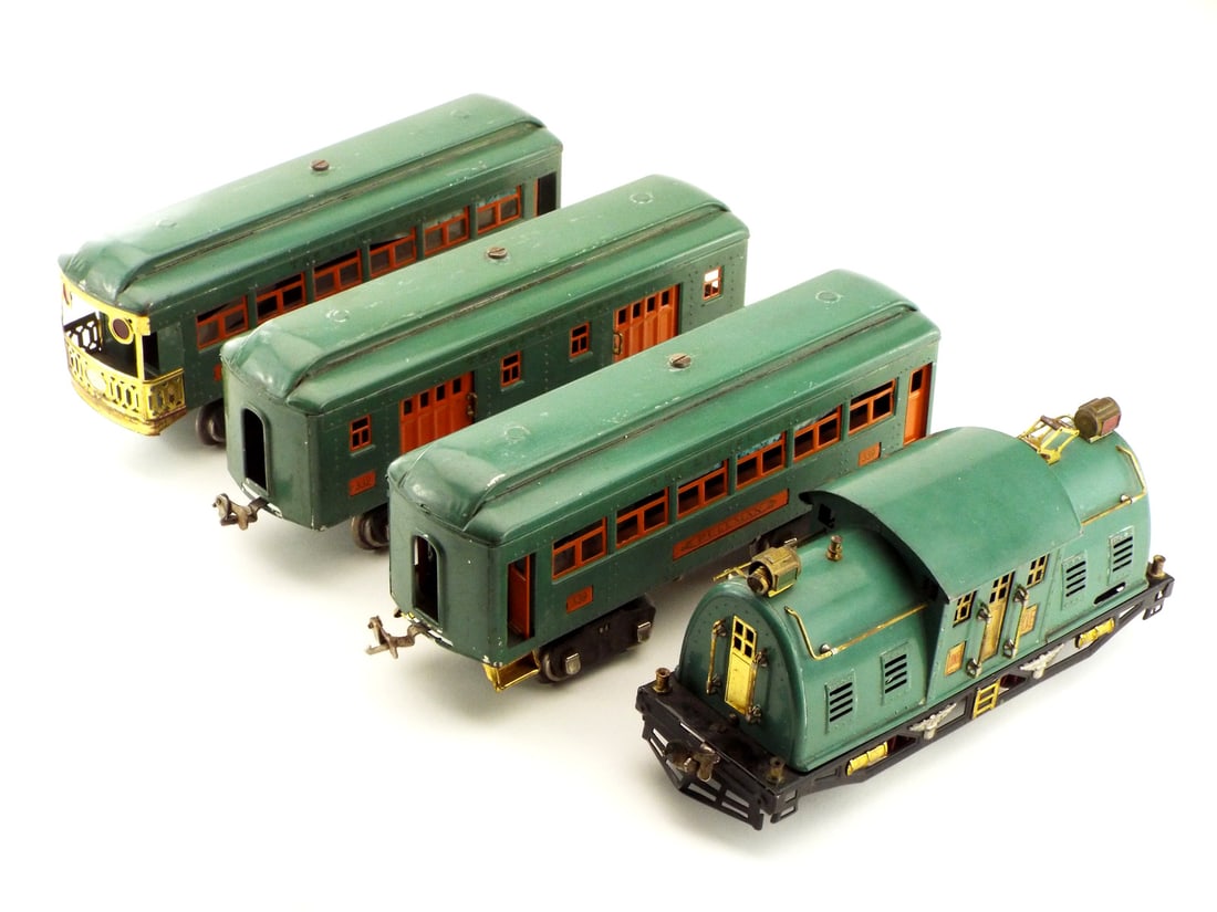 1920's American LIONEL STANDARD GAUGE TRAIN SET Peacock Green State Cars (1 of 15)