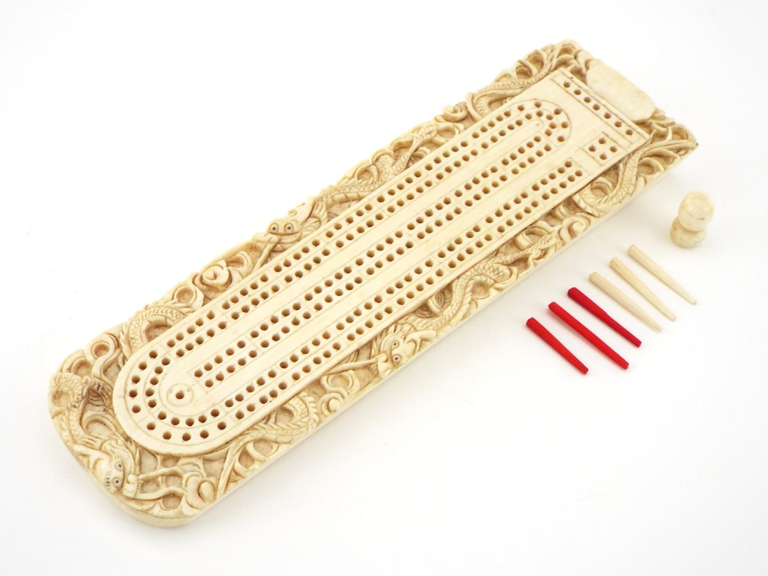 Antique Chinese Carved FINE Bone Cribbage Board With A Dragon Border (1 of 8)
