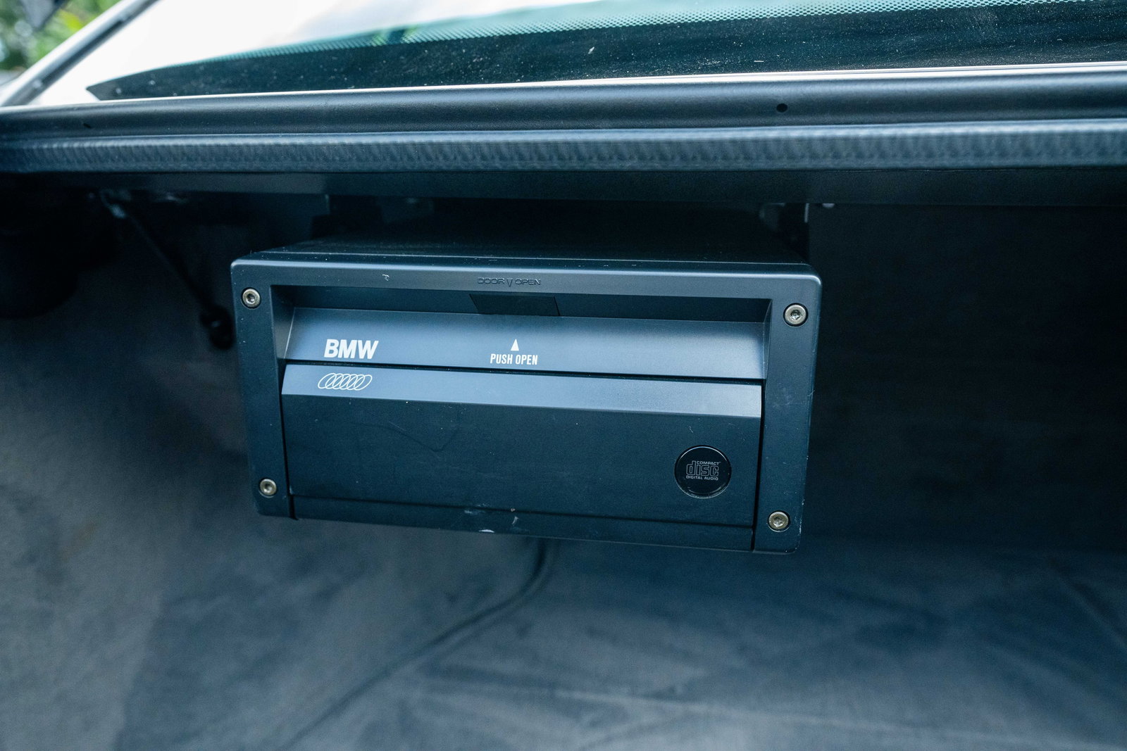 1989 BMW E32 750il (5% Buyer's Premium) - 8