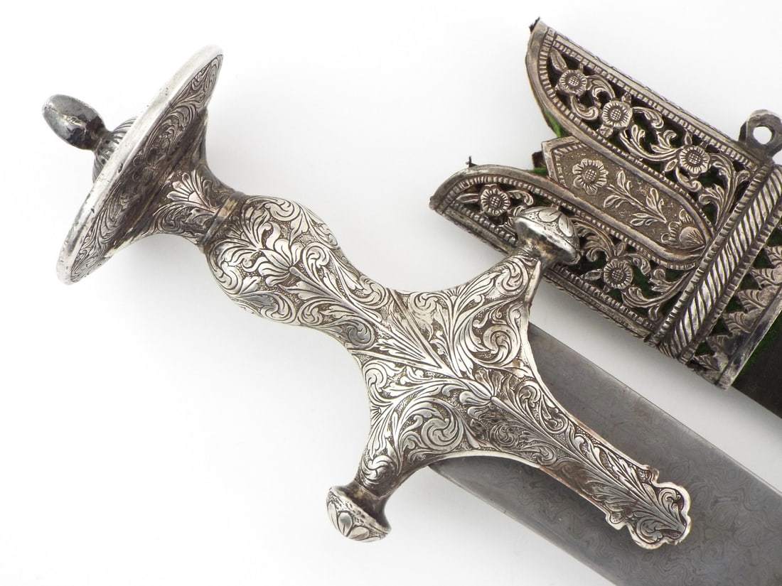 Museum grade 19th C.Silver Indian Sossun Pata sword made for a boy - 7