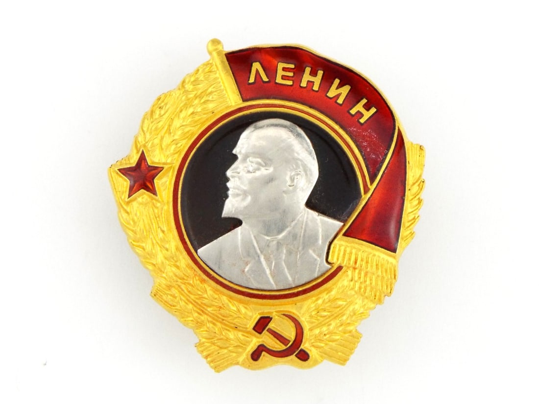 Seldom Encountered GOLD Soviet Order Of Lenin in SCREWBACK Variation (1 of 12)