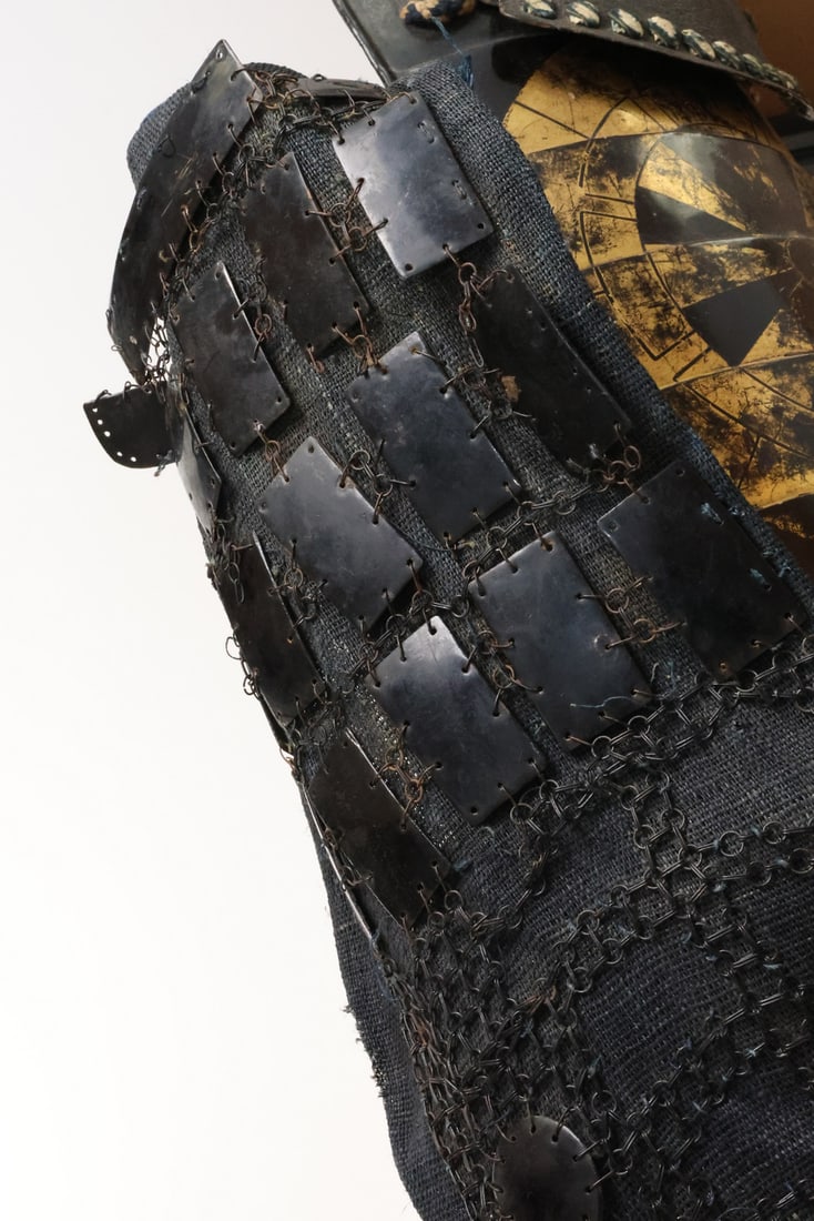 EDO Era Japanese Samurai ARMOR Gold Lacquer Rare Jingasa & Kinchaku Mon - 17