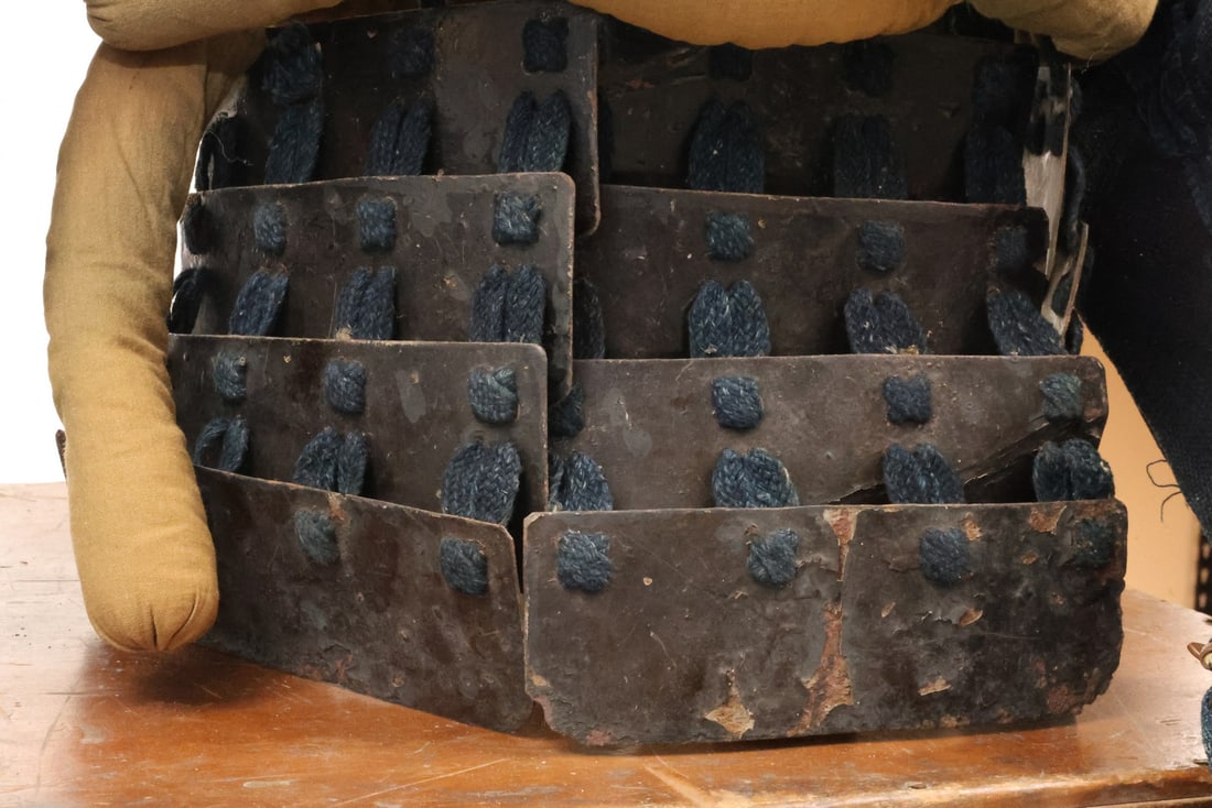 EDO Era Japanese Samurai ARMOR Gold Lacquer Rare Jingasa & Kinchaku Mon - 18