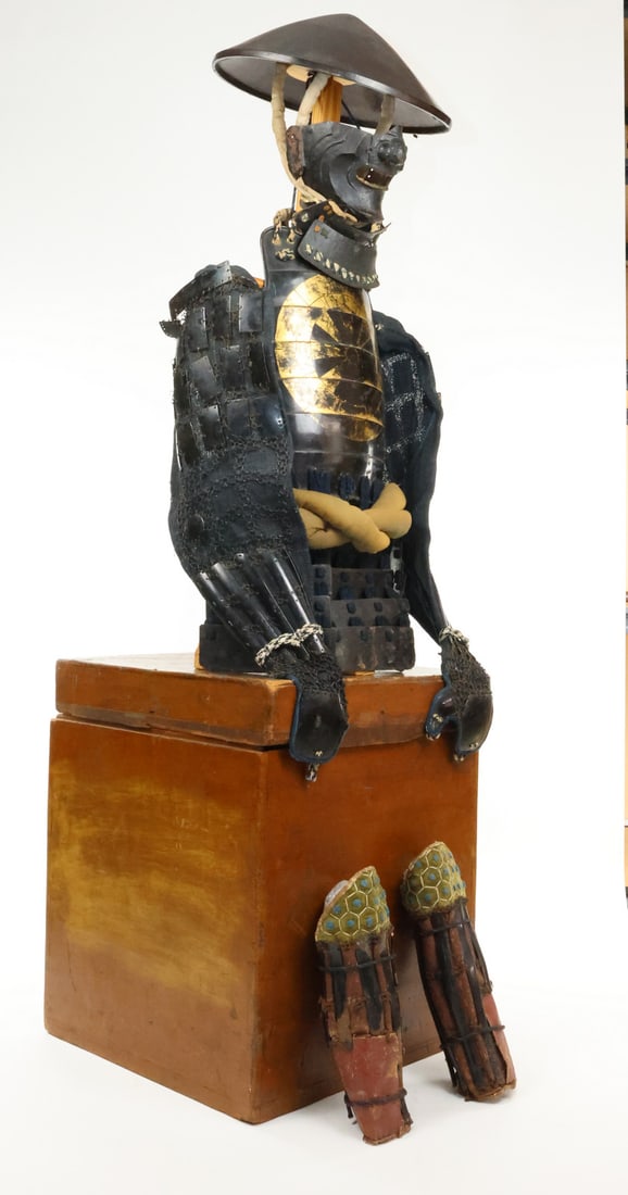 EDO Era Japanese Samurai ARMOR Gold Lacquer Rare Jingasa & Kinchaku Mon - 2