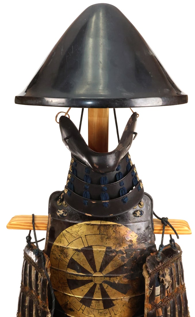 Battle Scarred EDO Era Japanese Samurai ARMOR & Jingasa Gold Lacquer Wheel Mon - 9