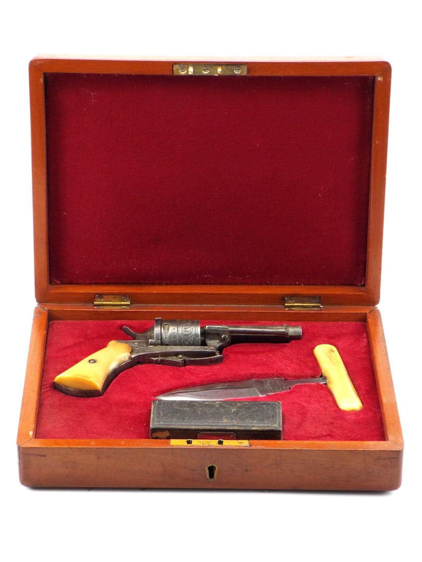 Discreet Mid 19th C. GENTLEMAN’S SELF DEFENSE SET Pinfire Revolver (1 of 20)