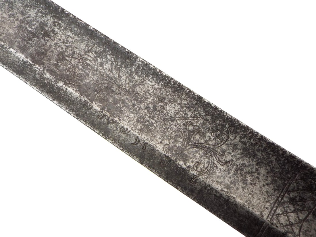 Fantastic American MADE Revolutionary War Officers Hanger Sword - 13