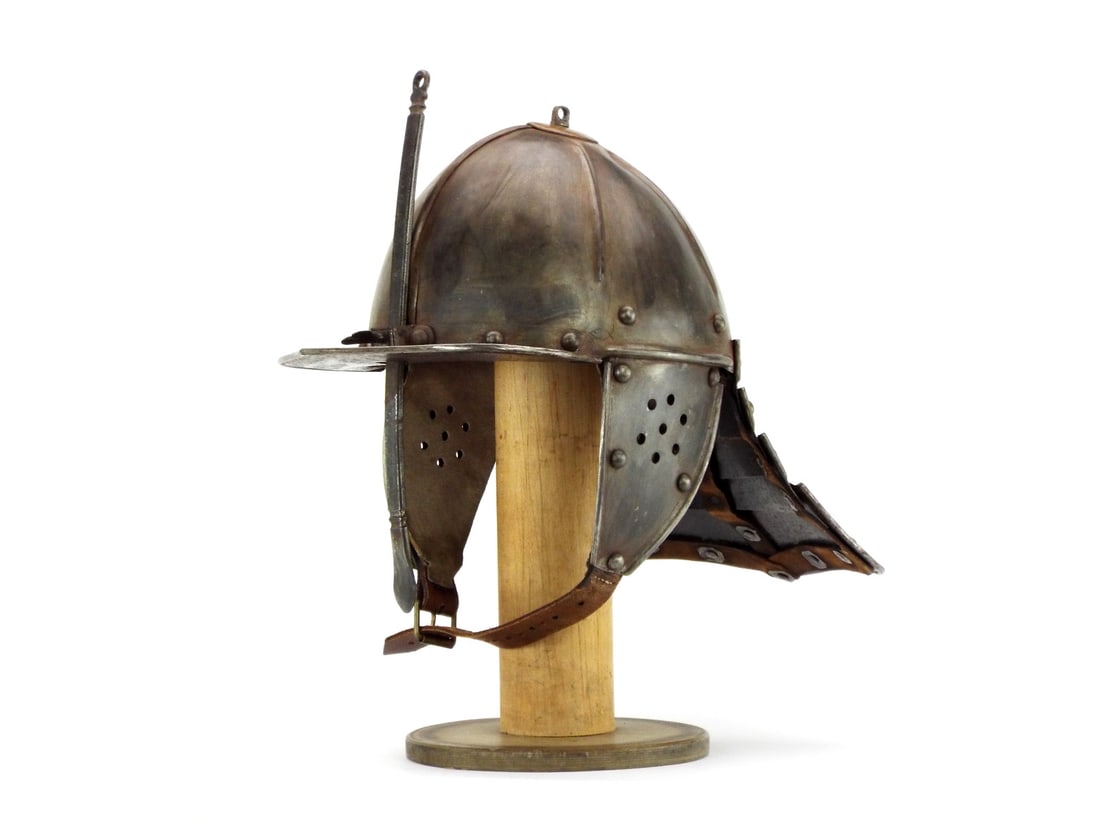 Excellent English Civil War Era Lobster Tail Style HELMET (1 of 20)