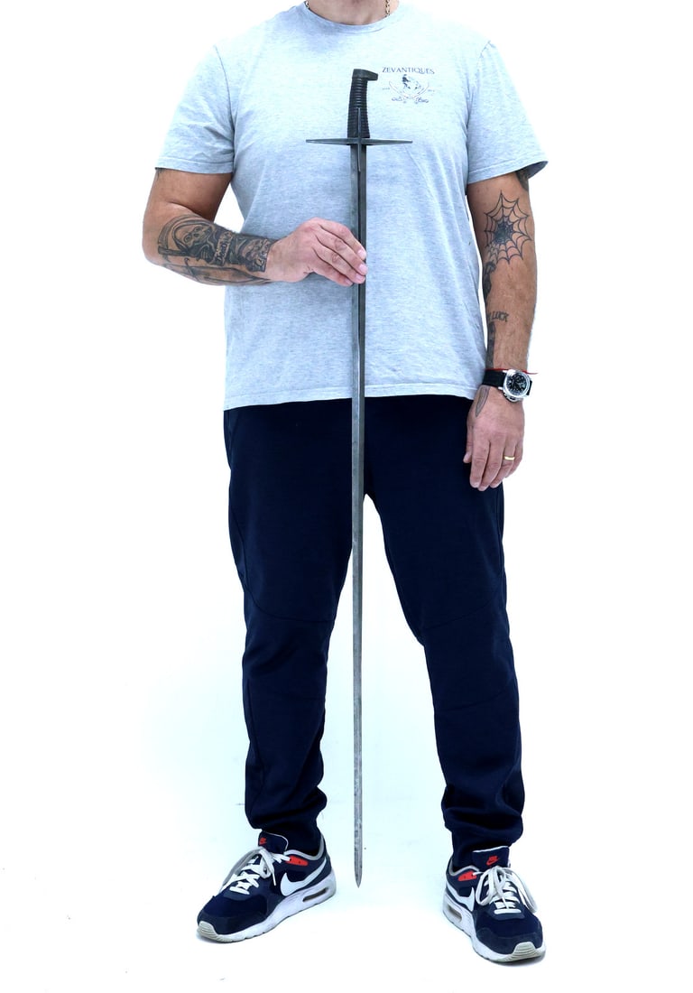 POLISH / HUNGARIAN ESTOC SWORD CIRCA 1650 IN MUSEUM CONDITION.: Calvary officers grade. Used by the Polish Hussars also known as the winged Hussars, were heavy shock cavalry, with troops recruited from the Polish nobility. They were active in Poland and in the Pol