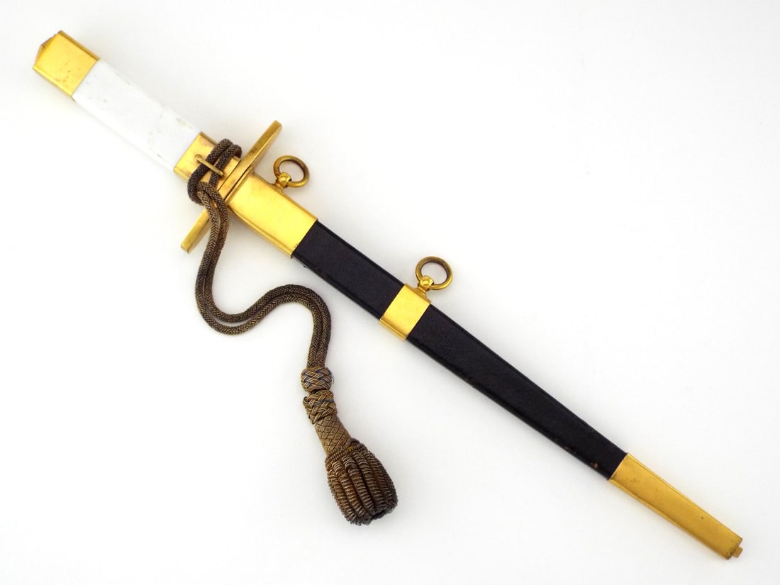 Post WWII French Air Force Model 1934/1954 Dagger with Portepee (1 of 18)