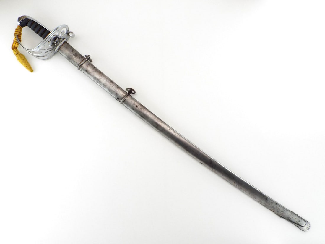 British WWI George V Infantry Officer Sword By HEBBERT & CO LONDON (1 of 19)