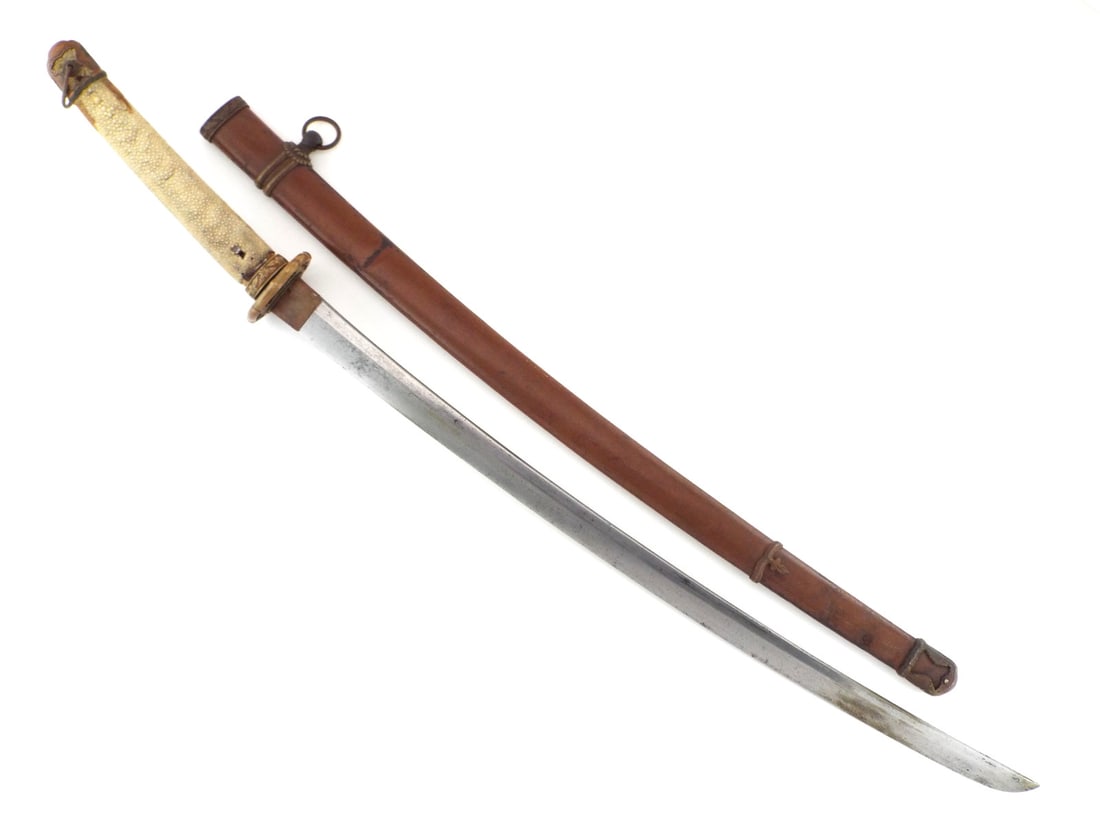 Japanese WWII Service Worn Type 98 Shin-Gunto Katana Sword (1 of 16)