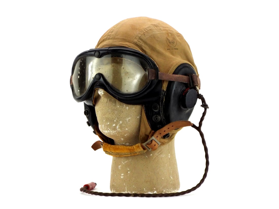 WWII US AIR FORCE SUMMER FLYING HELMET & Polaroid Goggles (1 of 20)