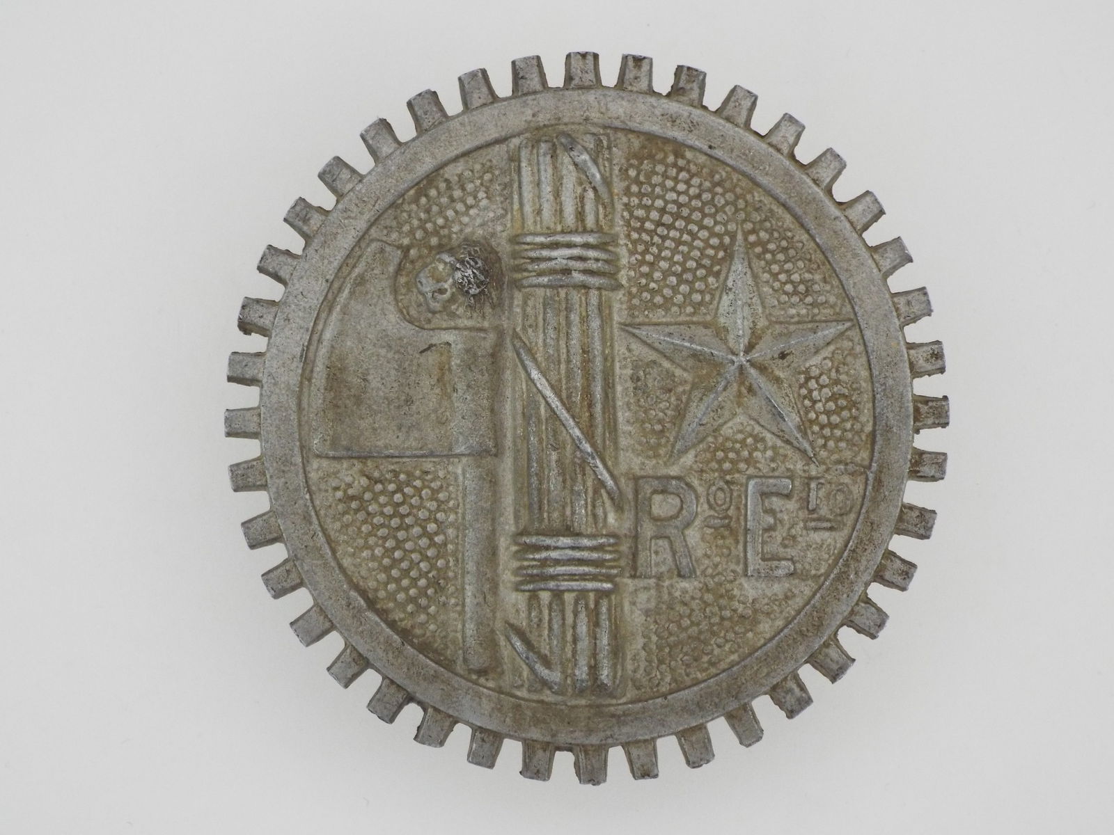 Italian WWII REGIO ESERCITO VEHICLE BADGE Die Cast Zinc (1 of 14)