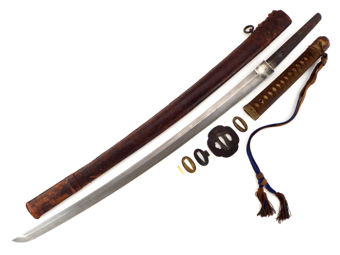 Japanese WWII Officer's Type 98 Shin Gunto with Long Signature (1 of 20)