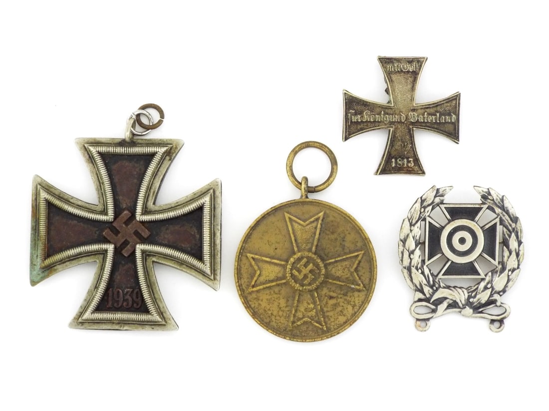 Lot of German WWII medals: Lot of German WWII medals