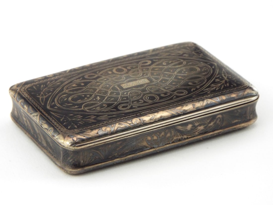 Very Fine Imperial Russian Niello Snuff Box In Sterling Silver (1 of 14)