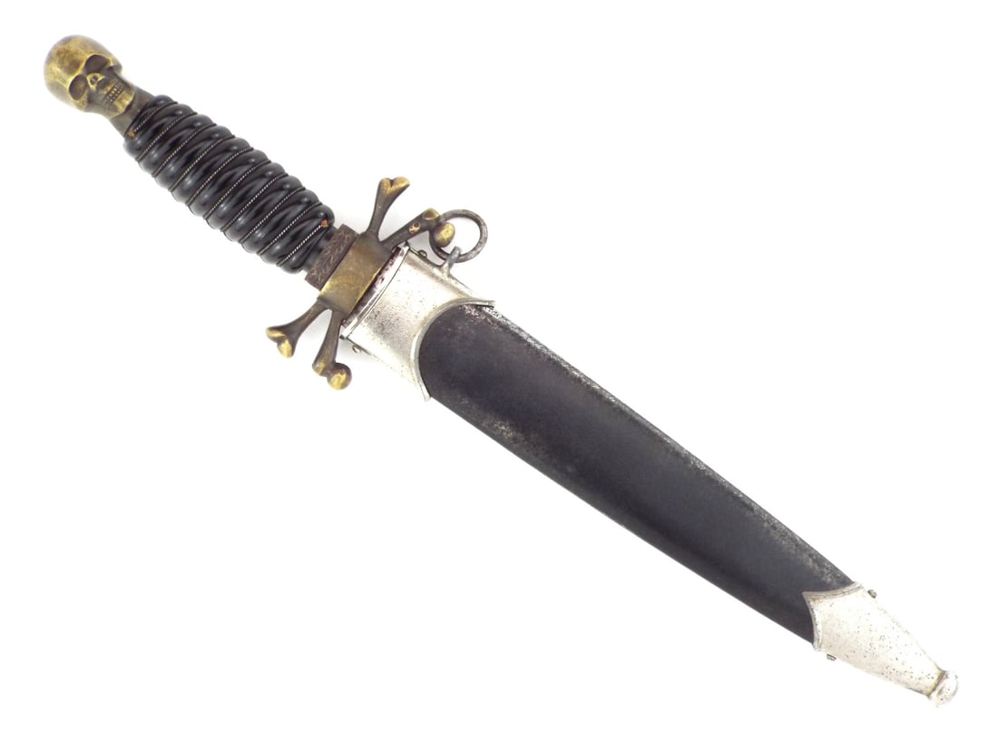 German WWII NOVELTY SS OFFICER DAGGER Skull Pommel & Crossbones Guard - 4